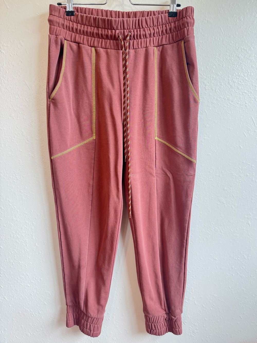 Fabletics Women’s Dusty Rose Jogger with Yellow / Gold Stitching | Size L